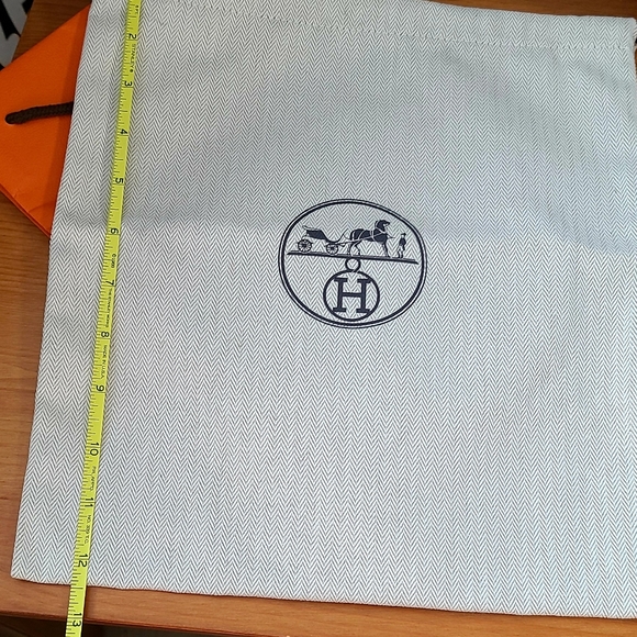 Hermes Drawstring bag Pouch - Picture 3 of 4